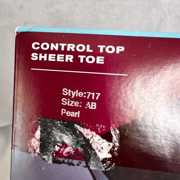 Silk Reflections NWT‎ Silky Sheer Control Top Sheer Toe PEARL Style 717 Sz AB/SM - Picture 4 of 7